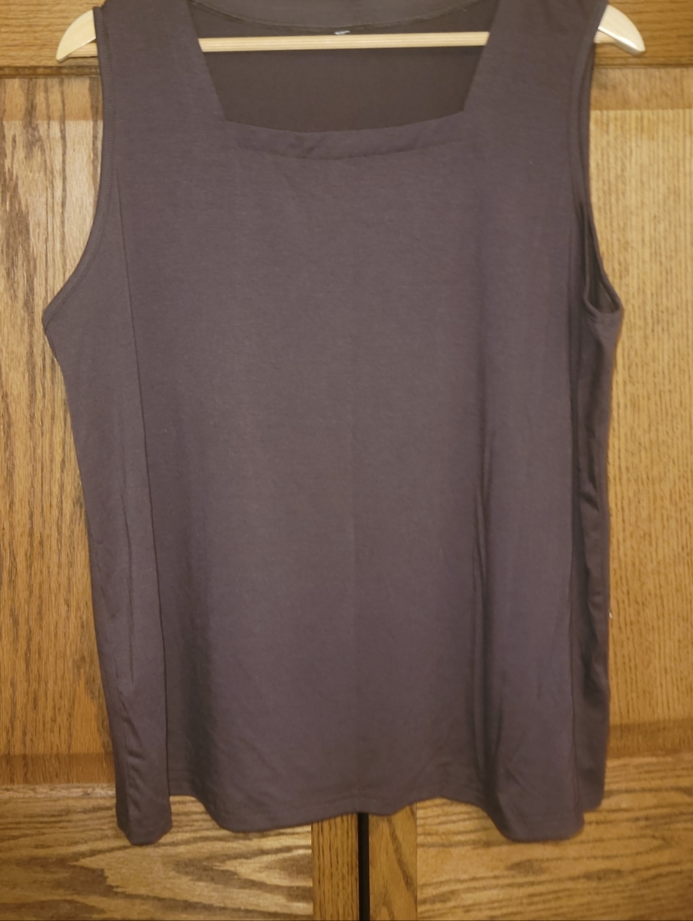 Sleeveless Square-Neck Women's Tank Top - Brown.